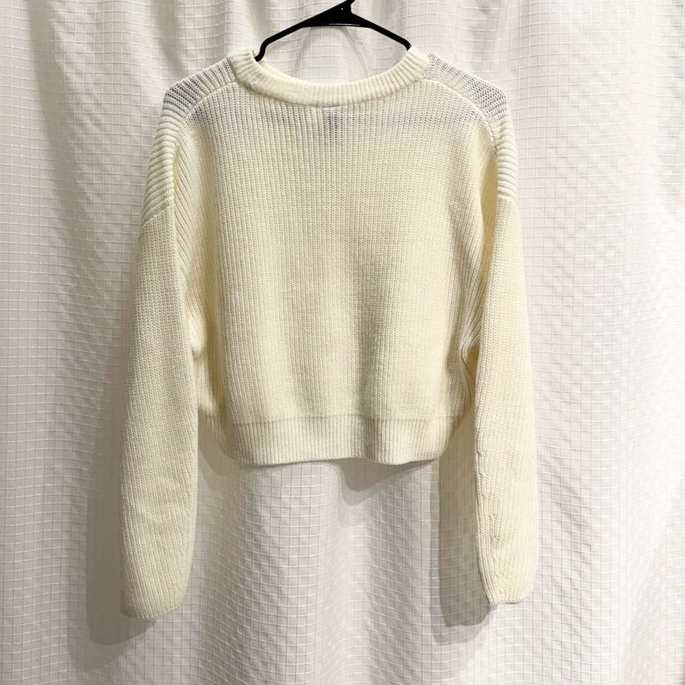 H&M Cropped Ivory Ribbed Knit Sweater - Picture 2 of 3